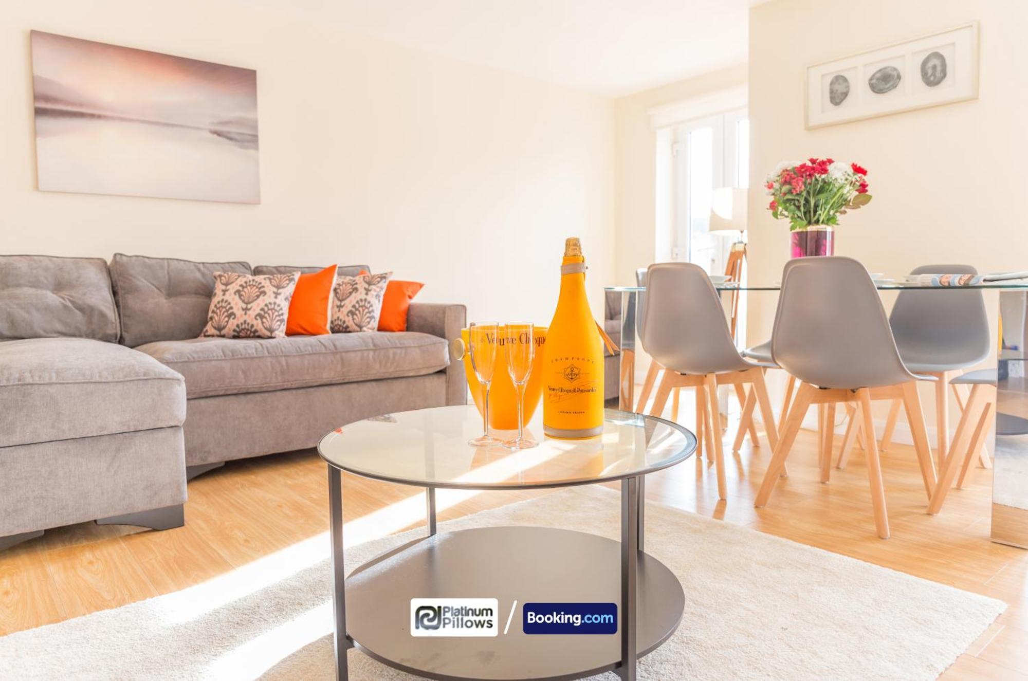 Modern Oxford 2 Bedroom Apartments, Families & Contractor Accommodation, Near John Radcliffe Hospital Exterior foto