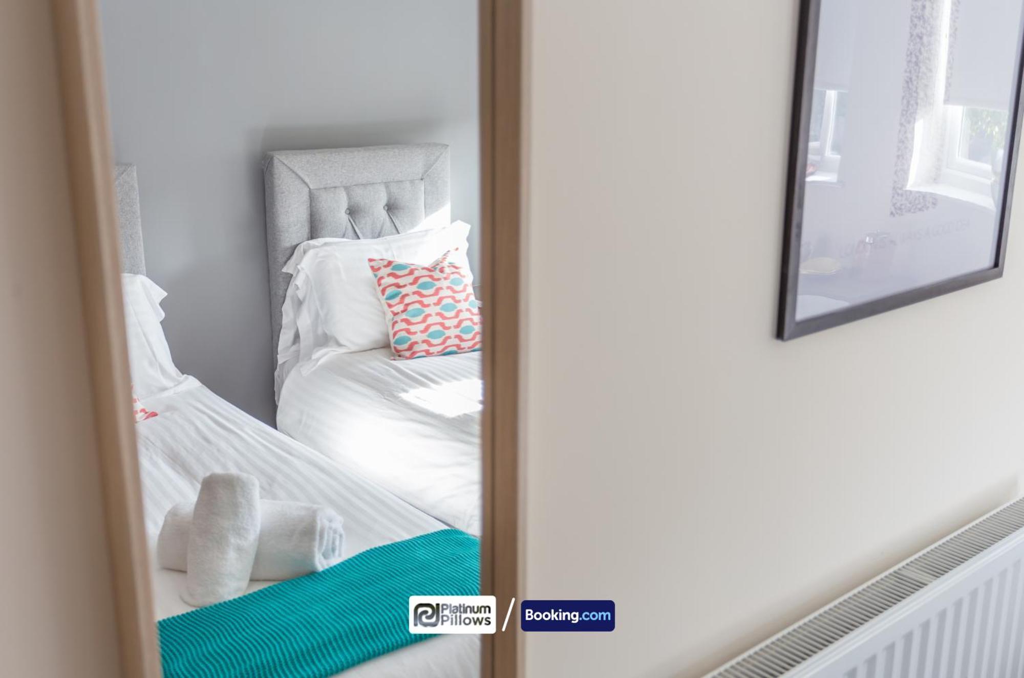 Modern Oxford 2 Bedroom Apartments, Families & Contractor Accommodation, Near John Radcliffe Hospital Exterior foto