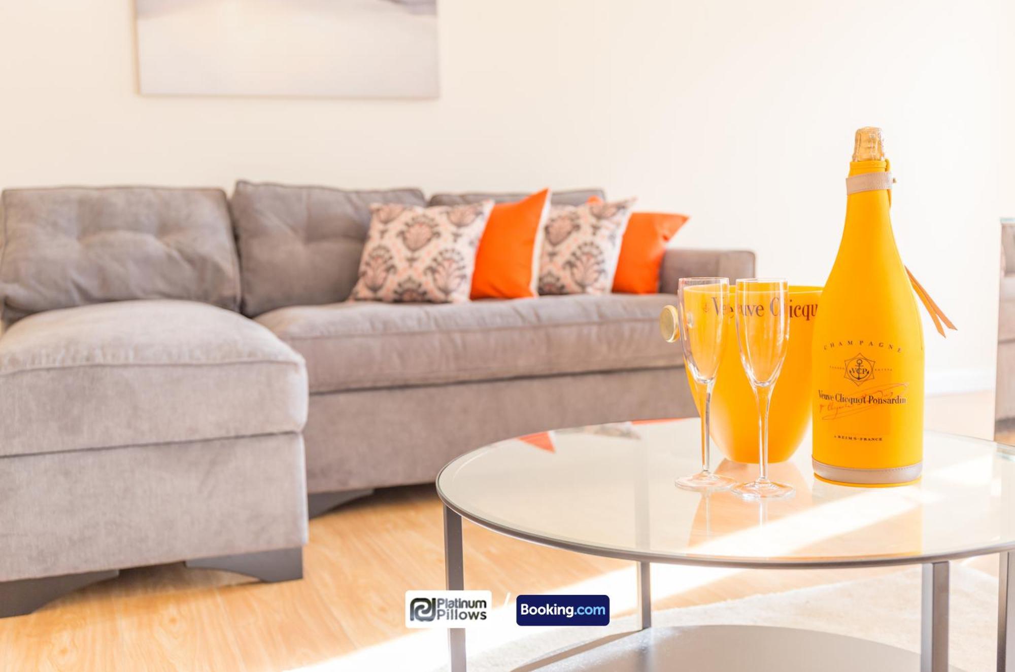 Modern Oxford 2 Bedroom Apartments, Families & Contractor Accommodation, Near John Radcliffe Hospital Exterior foto