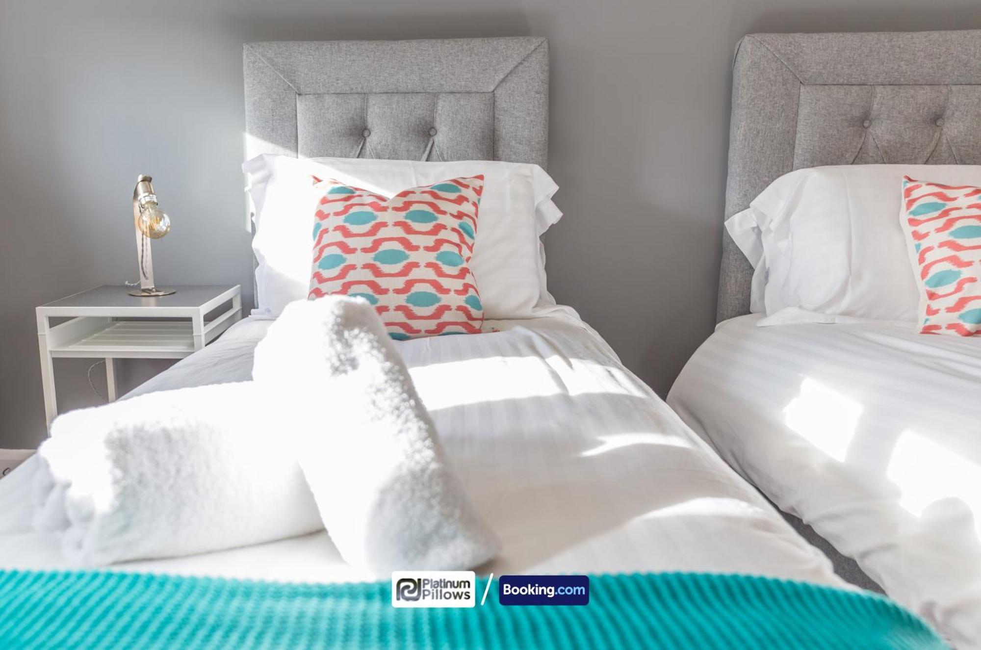 Modern Oxford 2 Bedroom Apartments, Families & Contractor Accommodation, Near John Radcliffe Hospital Exterior foto