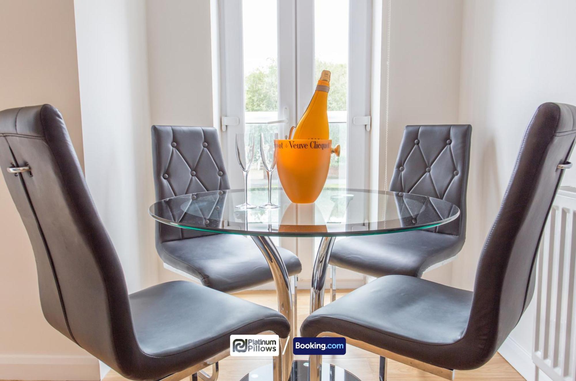 Modern Oxford 2 Bedroom Apartments, Families & Contractor Accommodation, Near John Radcliffe Hospital Exterior foto